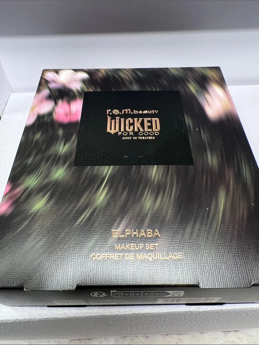 R.E.M. Beauty Wicked Elphaba Makeup Set